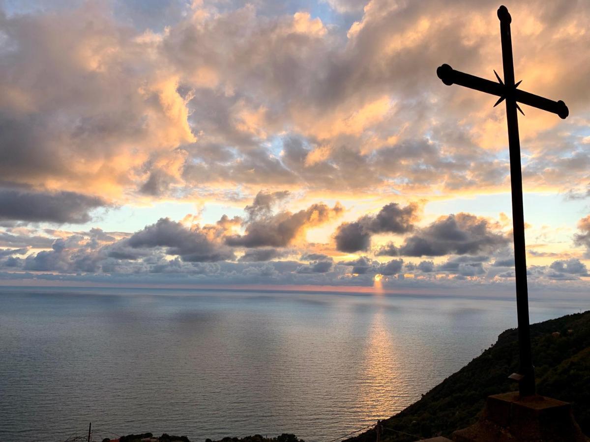 Tramonto Sul Mare Villa Framura Buitenkant foto
